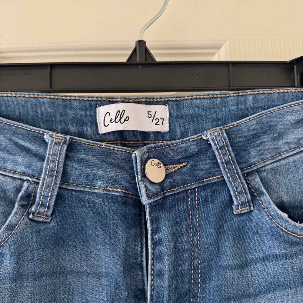 Cello Women’s Medium Wash Skinny Jeans